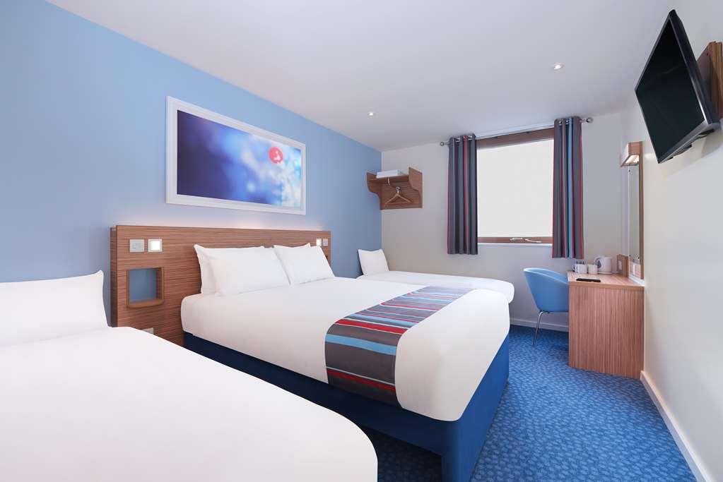 Travelodge Bradford Central Номер фото