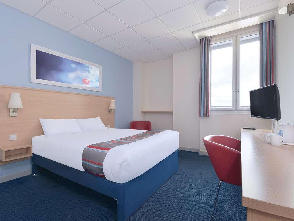 Travelodge Bradford Central Номер фото